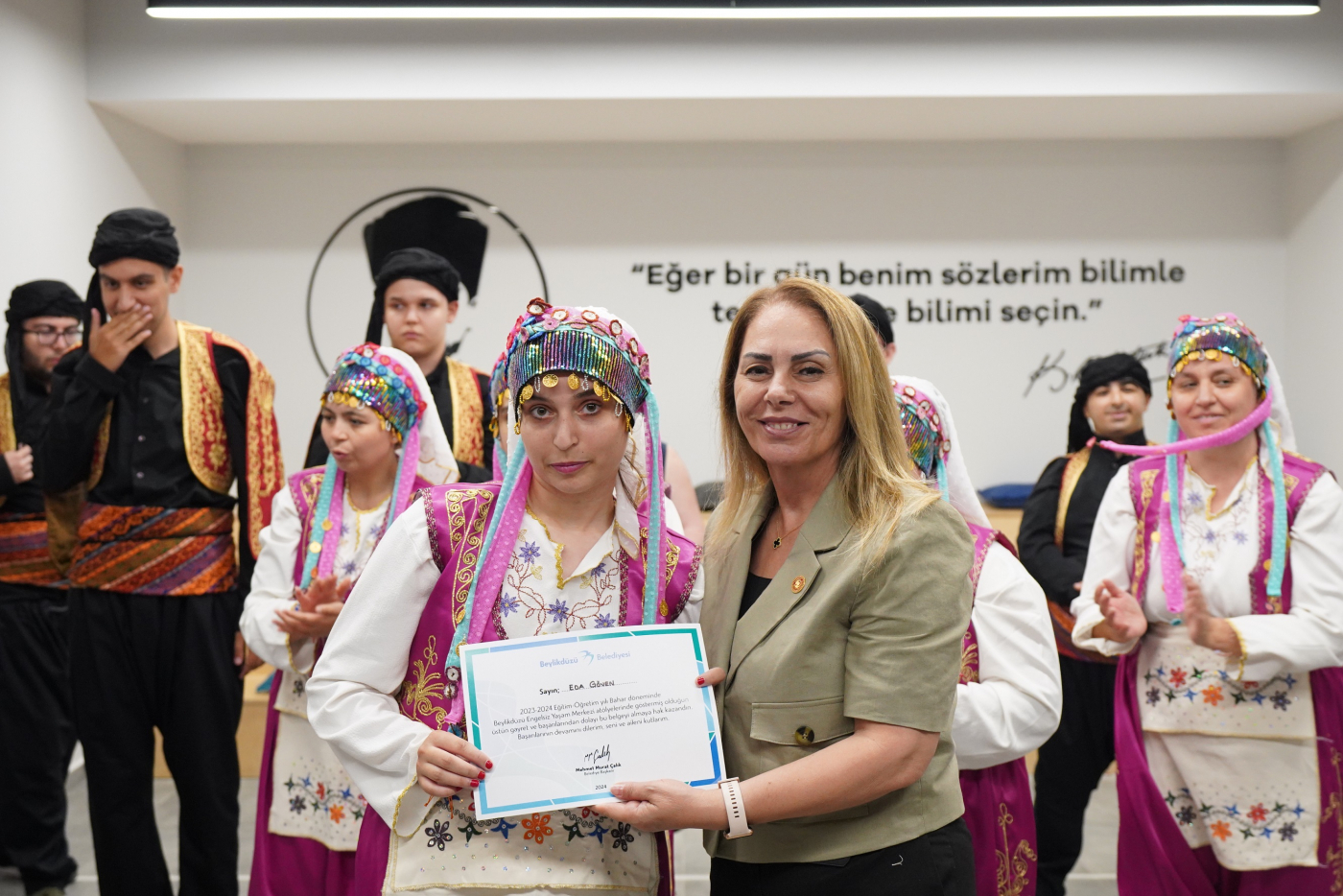 BEYLİKDÜZÜ ENGELSİZ YAŞAM MERKEZİ’NDE KARNE HEYECANI (2)-i666df527a0ef5.jpg